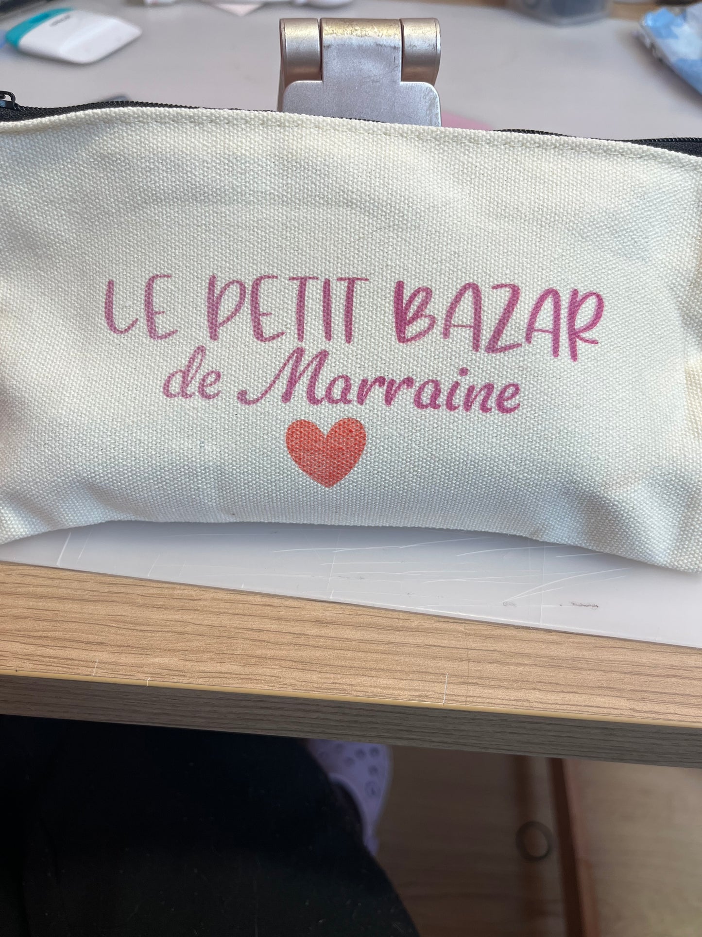 Trousse « Le petit bazar de Marraine » – Cadeau personnalisé
