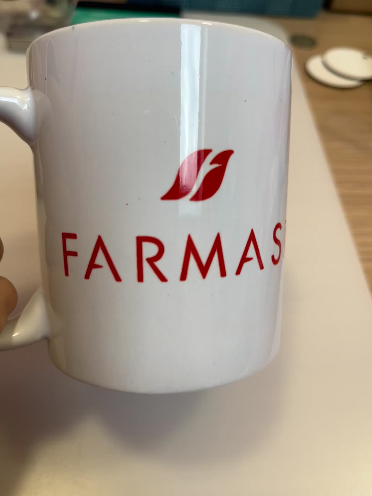 Tasse FARMASI – Élégance et simplicité au quotidien